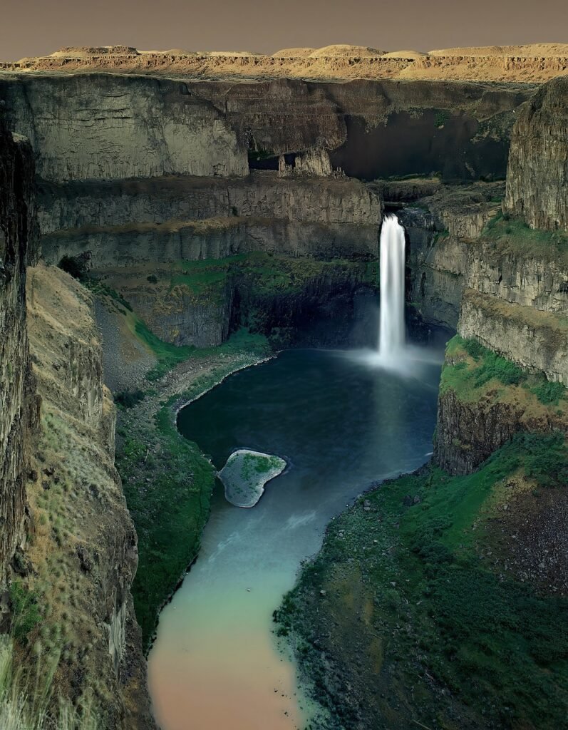 waterfall, cliff, pacific northwest, washington, palouse, palouse falls, summer, inland northwest, eastern washington, river, rugged, nature